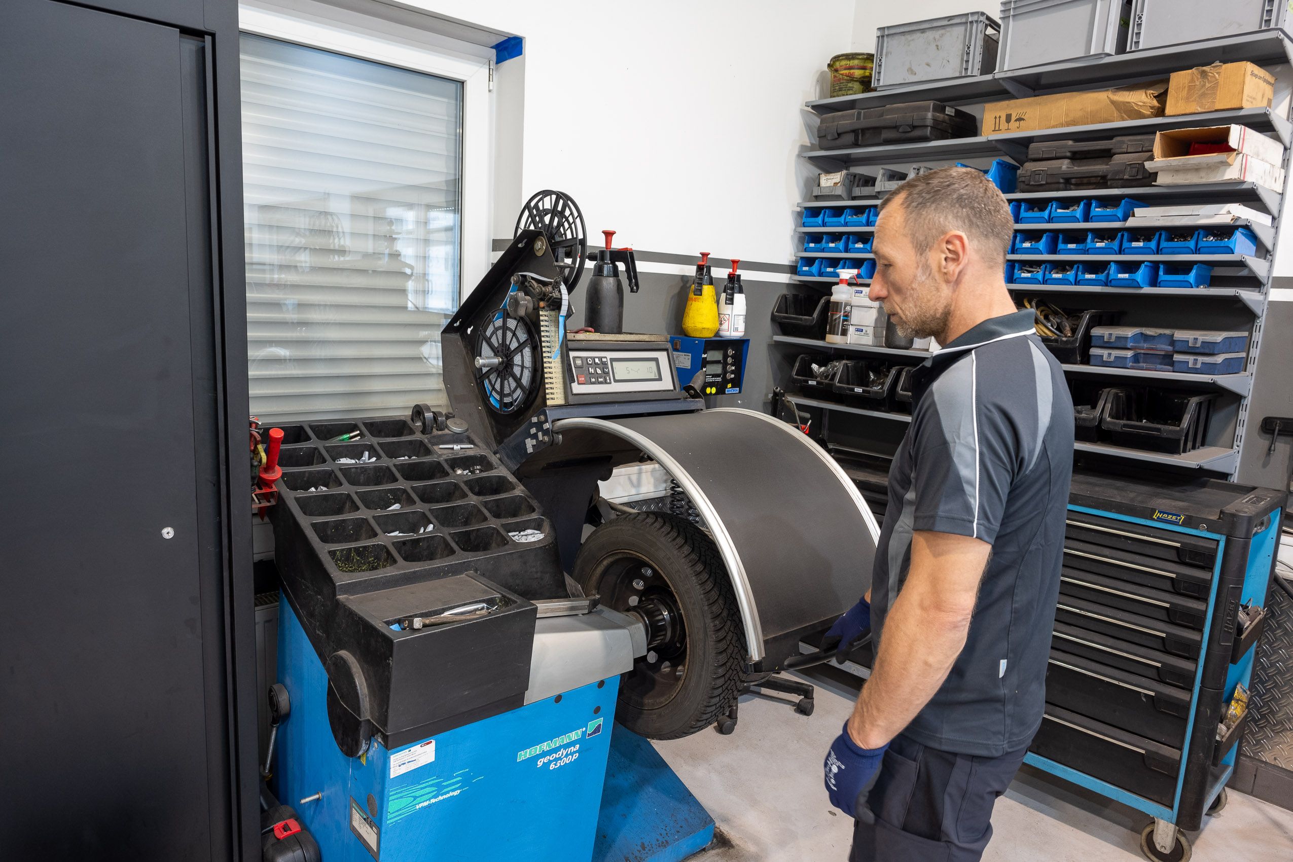 Freie KFZ Werkstatt Wörrstadt - Automatik Getriebe Spülung - Klima Service - Reifen Montage